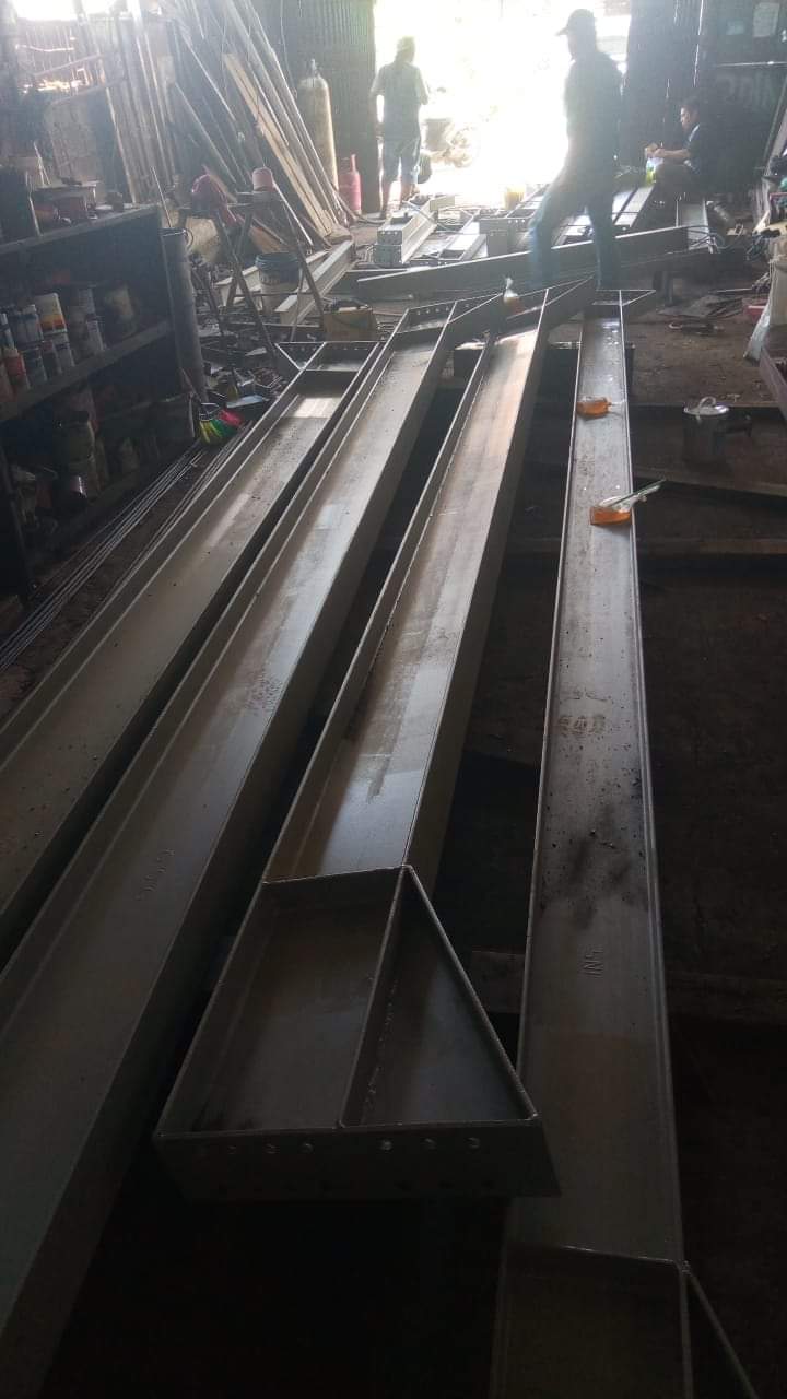 Konstruksi Baja di Lombok