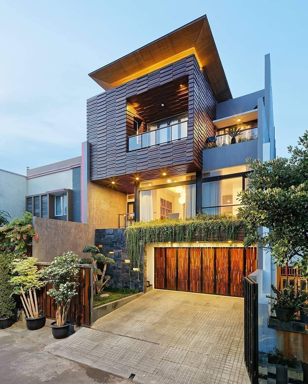 Konstruksi Baja di Lombok