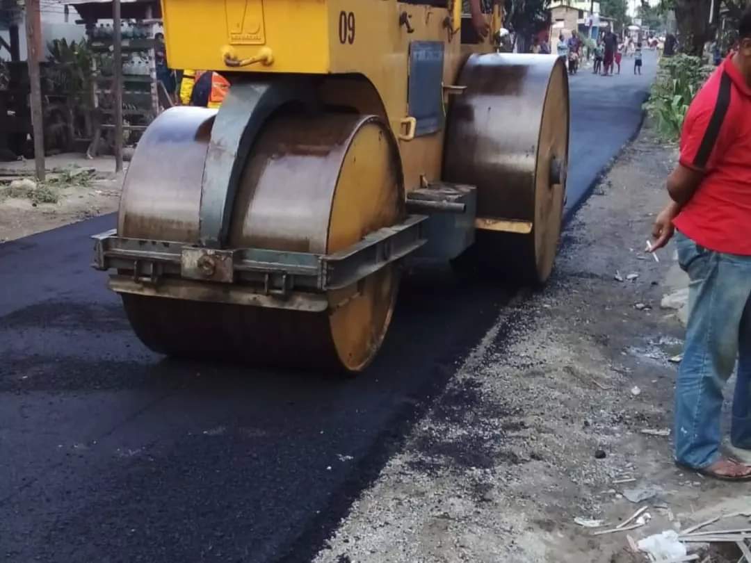 Pengaspalan Jalan di Lombok